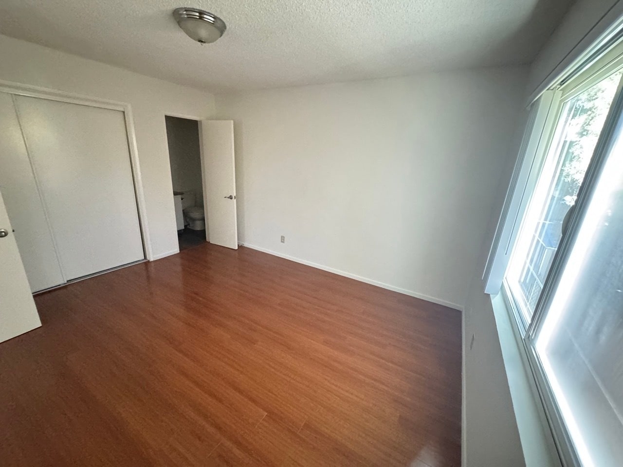 Building Photo - 447 W Elk Ave