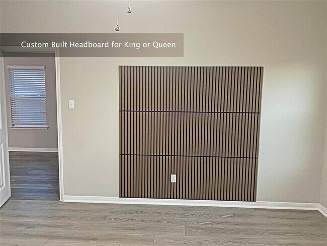 Building Photo - 1066 Gaelic Dr