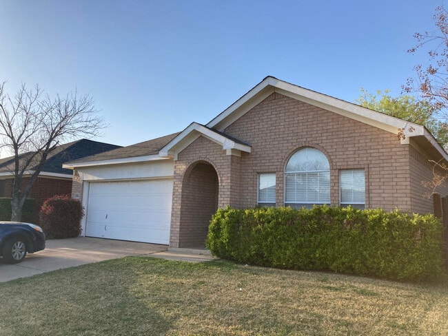 Building Photo - 3705 Cattlebaron Dr