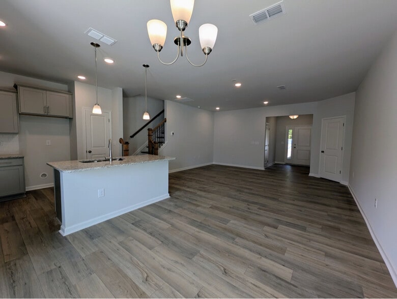 Building Photo - 246 Broomside Ave