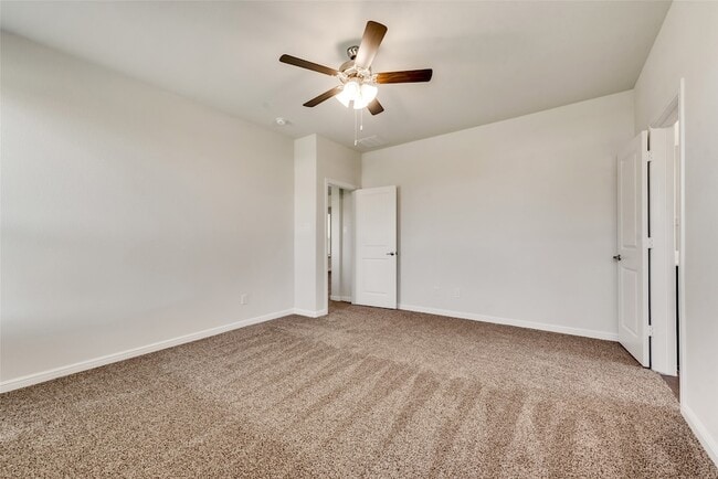 Building Photo - 415 Helm Ln