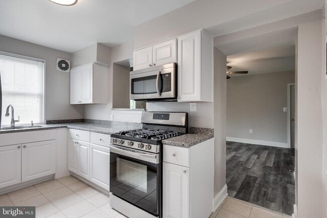 Primary Photo - 2327 Wyngate Rd