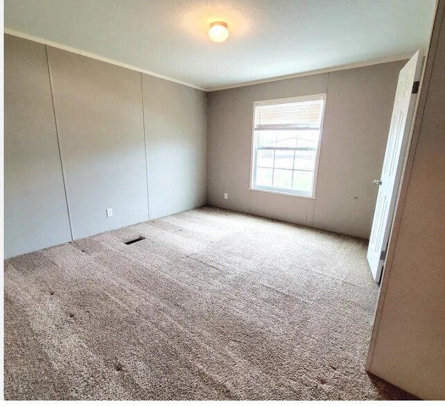 Building Photo - 9576 Mariner Dr