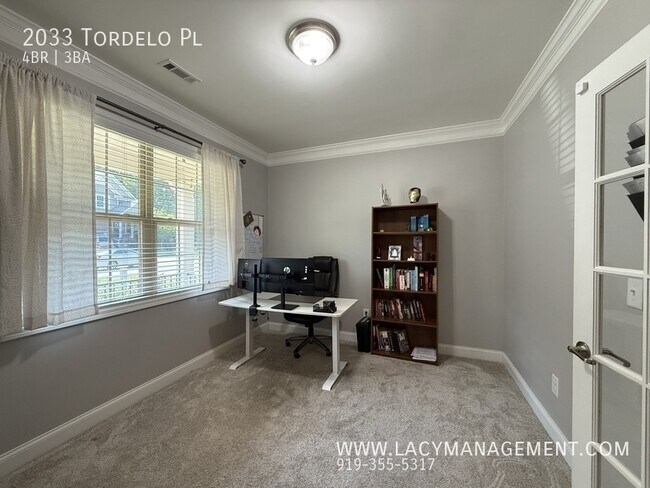 Building Photo - 2033 Tordelo Pl