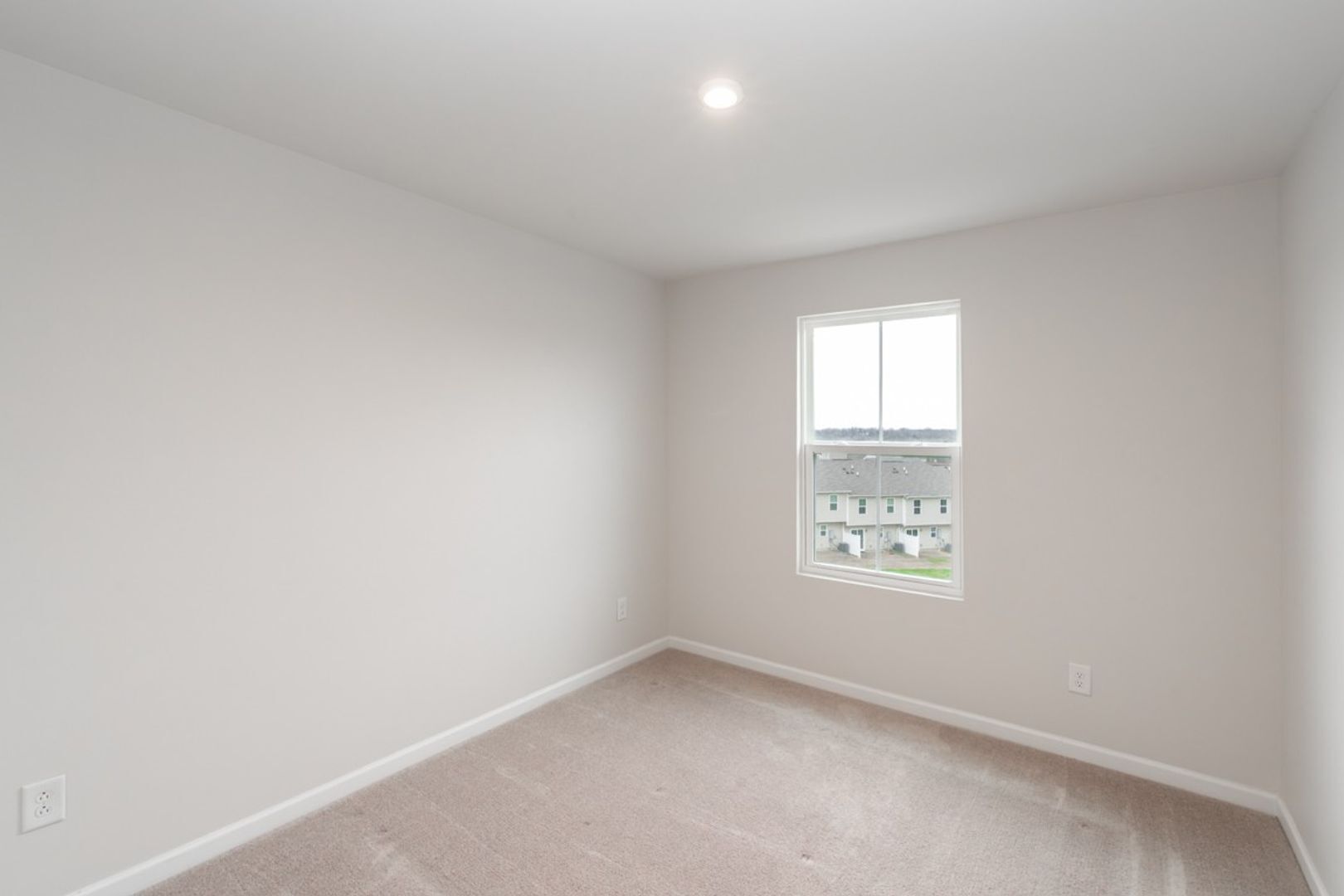 Building Photo - 404 Deer Meadow Ln