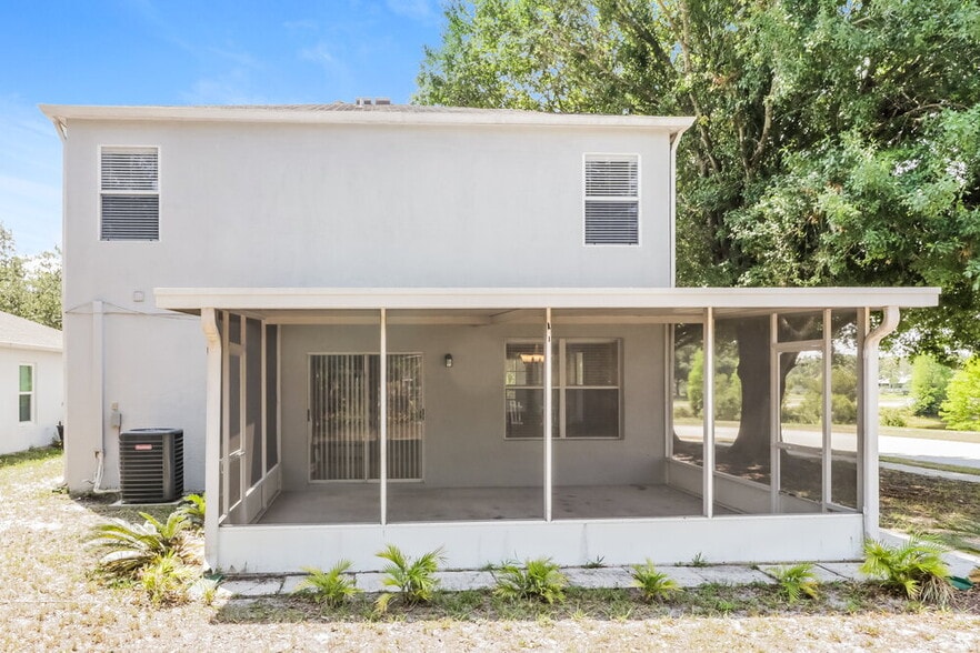 Building Photo - 10430 Blackmore Dr