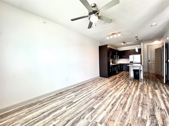 Building Photo - 3788 Richmond Ave.