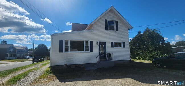 Building Photo - 146 Woodland St
