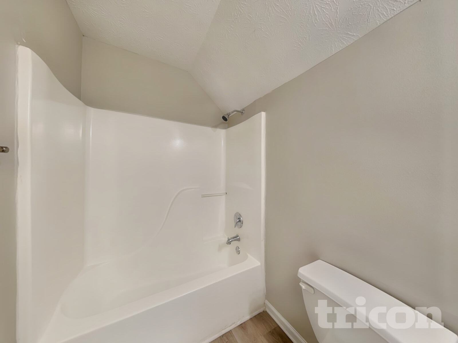 Building Photo - 930 Willow Hollow Dr