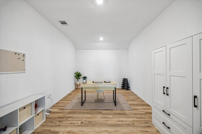 Building Photo - 7511 Greenbriar Cayon Ln