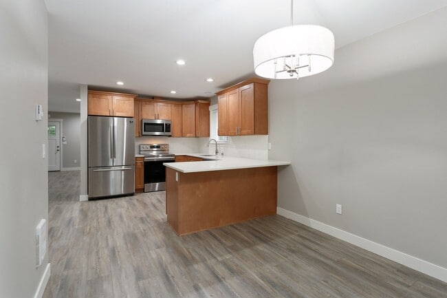Building Photo - 3 Bed, 2 Bath Home in Maple Falls with 2 Car garage