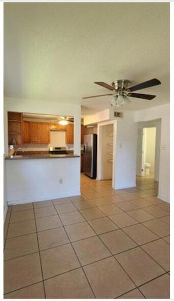 Building Photo - 7162 Salem Dr