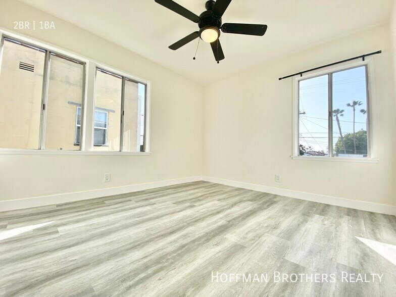Building Photo - 441 1/2  N Hayworth Ave -A