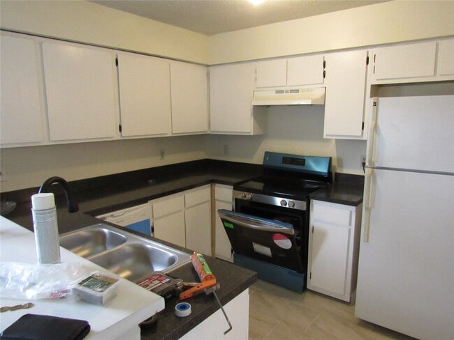 Building Photo - 12109 Sandpiper Dr