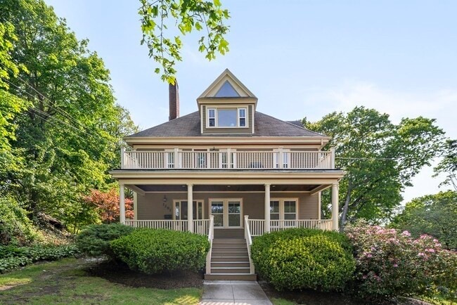 Primary Photo - 1281 Walnut St