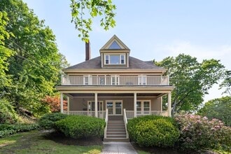 Building Photo - 1281 Walnut St