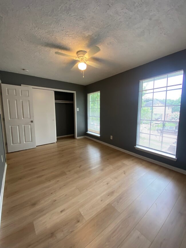 Building Photo - 4238 Field Meadow Dr
