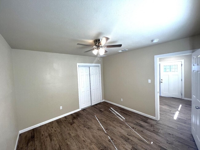 Building Photo - 1904 17th St