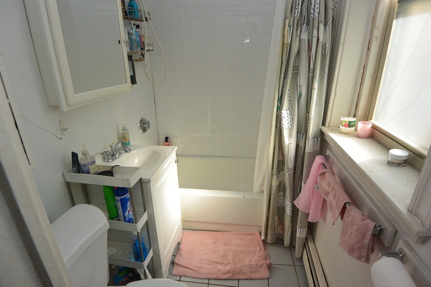 Building Photo - 24 Ransom Rd