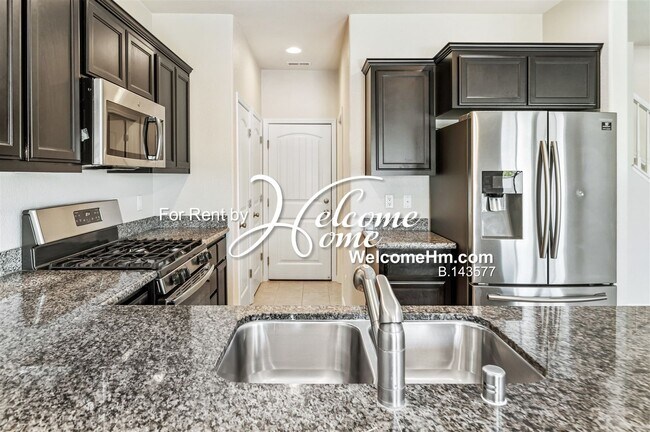 Building Photo - Beautiful Capital Village Home