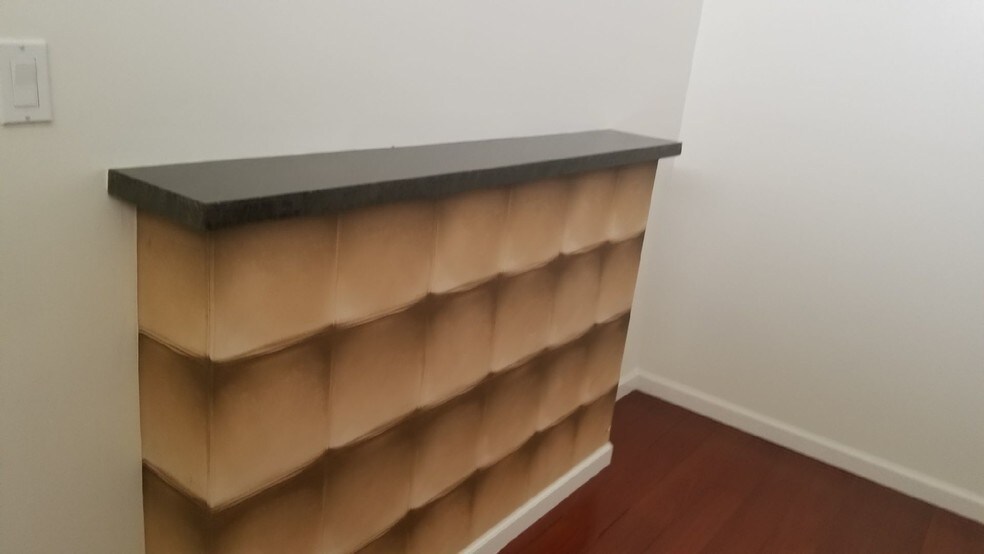 bedroom - 2609 Ala Wai Blvd