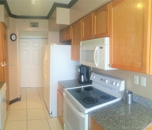 Building Photo - 7330 Ocean Terrace