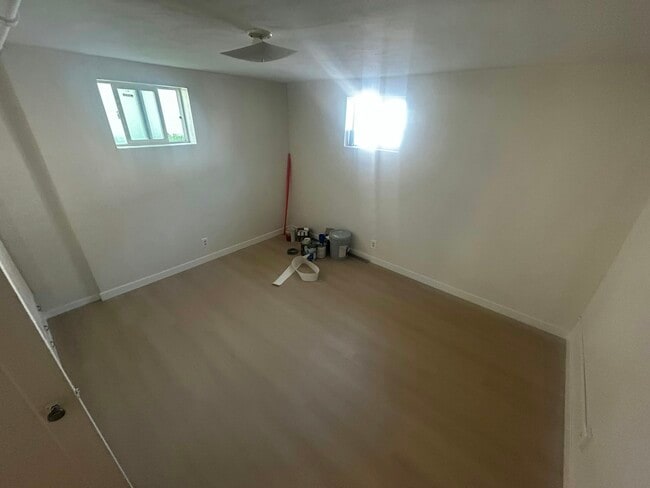 Building Photo - 400 W 13th St