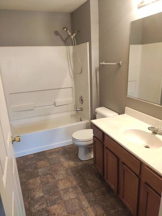 Building Photo - 148 Bertram Dr