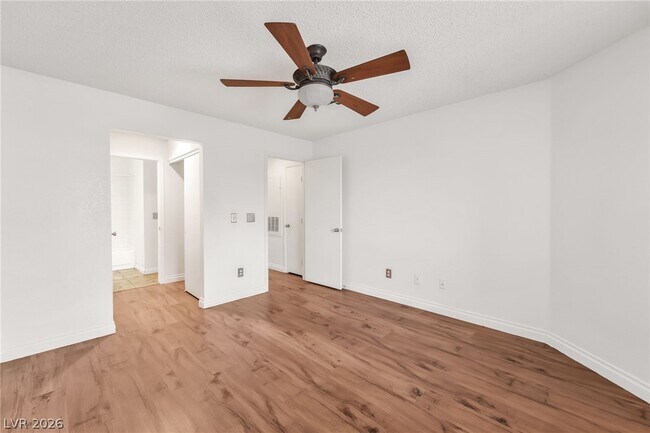 Building Photo - 6859 Tamarus St