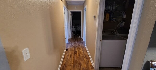 Building Photo - 3 Bedroom Single Floor House