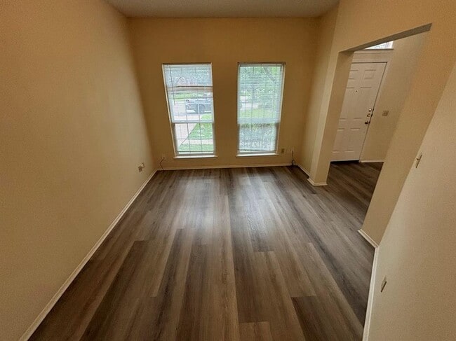 Building Photo - 10911 Grassmere Ct