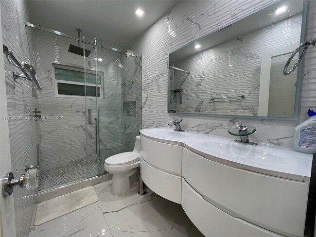 Building Photo - 15550 SW 308th St