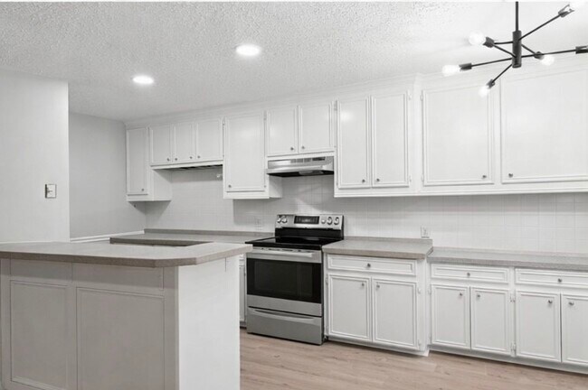 Building Photo - 3502 Burlington St