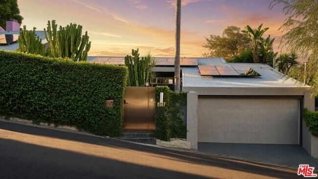 Building Photo - 8147 Mulholland Terrace