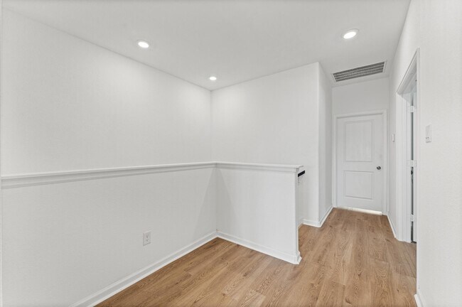 Building Photo - 5667 Foggy Vine Ct