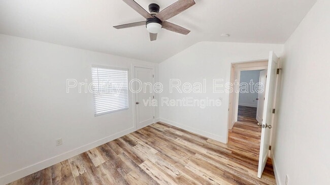Building Photo - 3840 Alameda Way