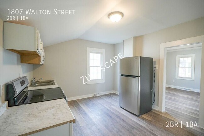 Building Photo - 1807 Walton St