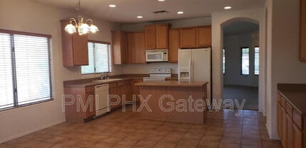 Building Photo - 1133 E Jade Dr