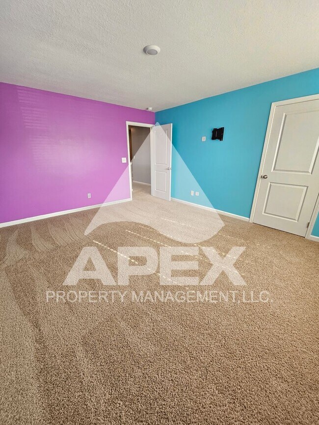 Building Photo - Stunning 5 Bd / 3.5 Ba 2-Story Single Family home in Hardin Valley!