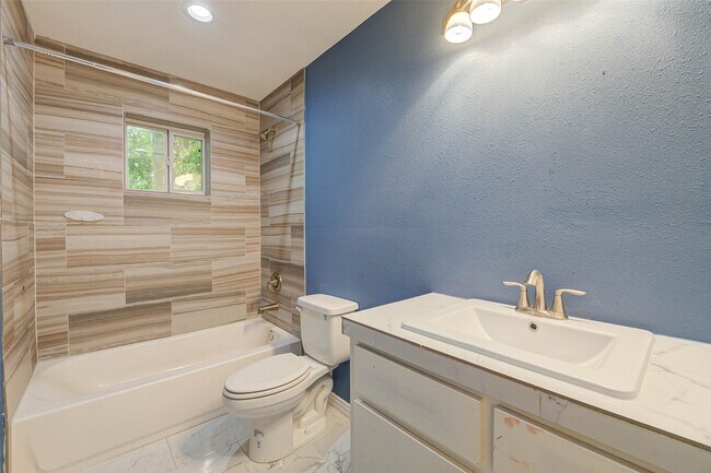 Building Photo - 8709 Knox St