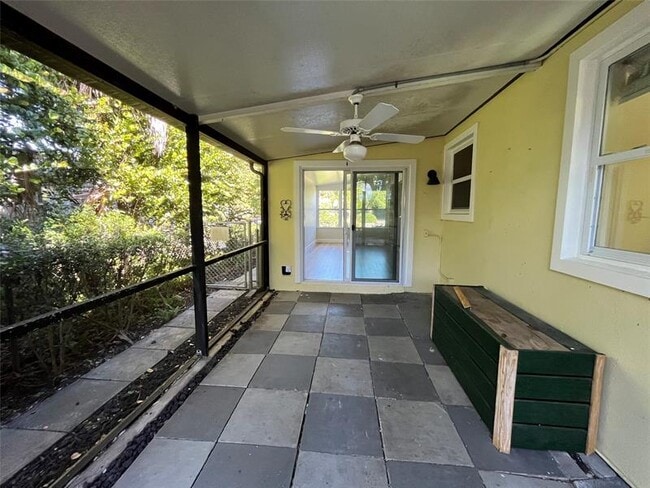 Building Photo - 1636 NE 18th St