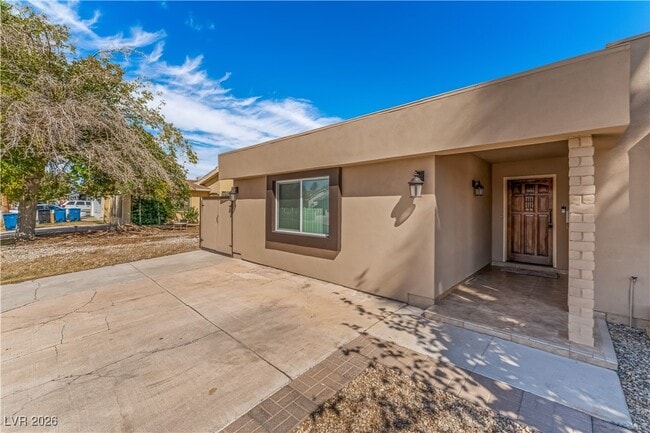 Building Photo - 3578 Anthony Dr