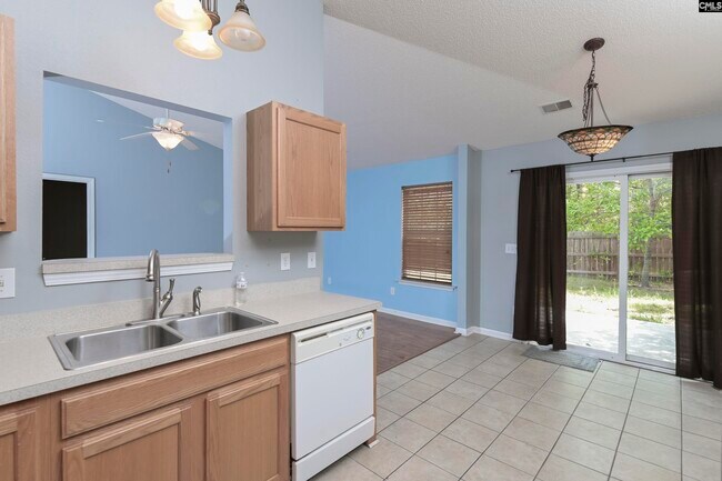 Building Photo - 224 Star Hill Ln