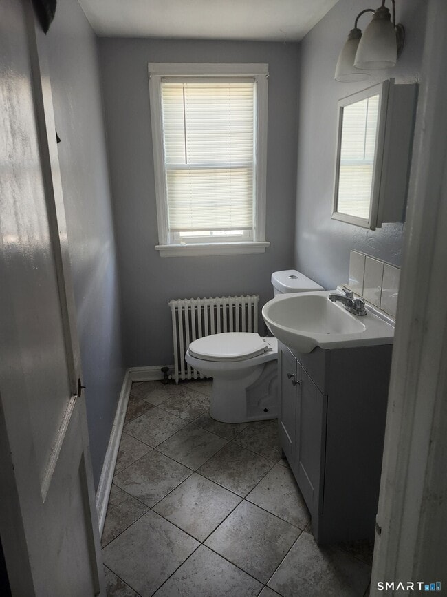 Building Photo - 75 Judson Pl