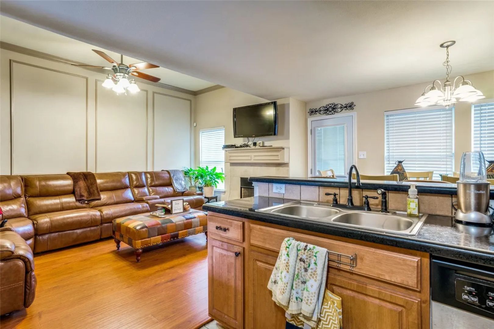 Building Photo - 12629 Oceanside Dr