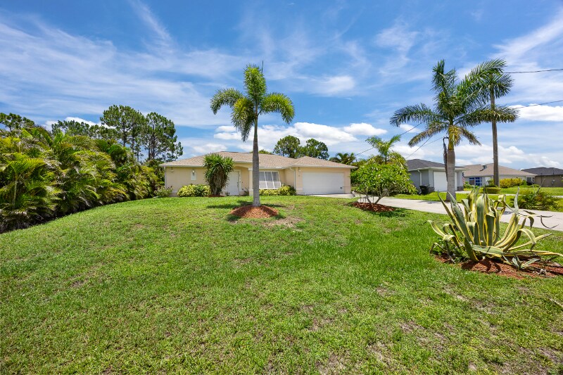 Primary Photo - 4013 NE 10th Pl