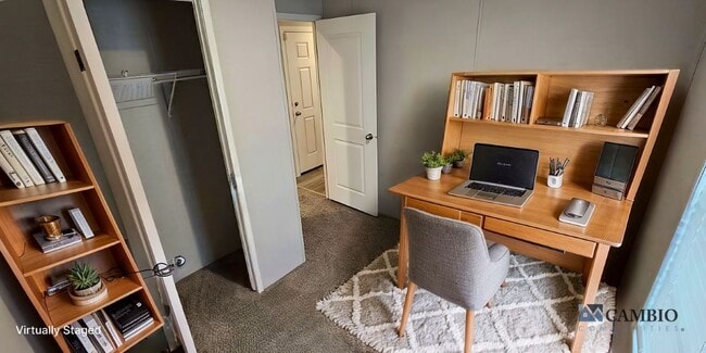 Building Photo - 58 Tulip Ln