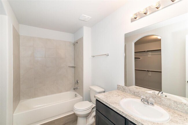 Building Photo - 2761 Madison Ct