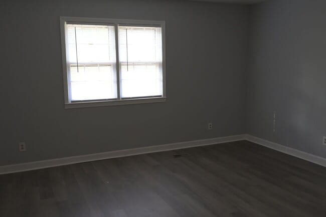Building Photo - 2BR/2BA Home with Patio & Pet Friendly in ...