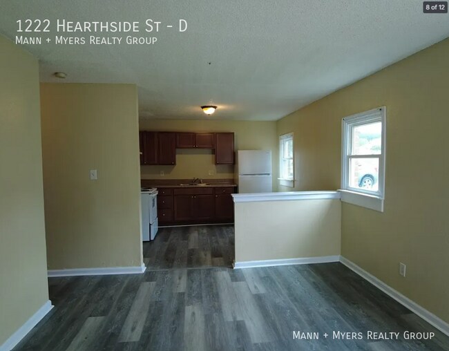 Building Photo - 1222 Hearthside St